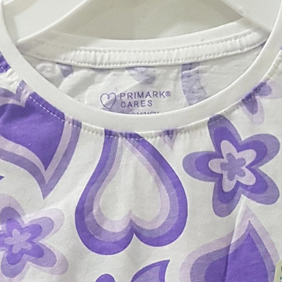 PRIMARK T-SHIRT HEARTS/FLOWERS LOGO SIZES 8-9YRS - Picture 4 of 4